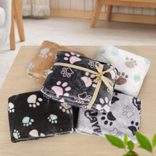 Load image into Gallery viewer, Gowyeg Dog Blankets for Large Dogs, Upgraded Pet Cat Flannel Blankets Washable, Premium 300GSM Soft Pet Throw Cover for Kennel Crate Bed, Sofas, Cute Paw Pattern, 80x60 inch, Grey