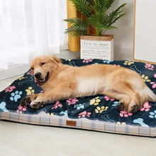 Load image into Gallery viewer, Gowyeg Dog Blanket for Medium Dogs Washable - Soft Fluffy Puppy Blanket with Premium 300GSM Coral Fleece, Cozy Calming Cat Blankets for Indoor Cats for Kitten Doggy, Navy Blue
