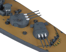 Load image into Gallery viewer, 31113 1/700 Japanese Battleship Yamato Plastic Model Kit