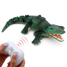 Load image into Gallery viewer, Realistic RC Crocodile Remote Control Fish Boat Electric Animal Water Toy for Swimming Pool Lake Kids Birthday (Green)