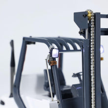 Load image into Gallery viewer, Metal 1/14 RC Hydraulic Forklift Wheeled Transfer Car Hydraulic System RTR Construction Vehicles Motor (White and Grey)