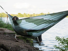 Load image into Gallery viewer, KAMMOK: Swiftlet Portable Stand & Roo Double Pine Green Hammock Set