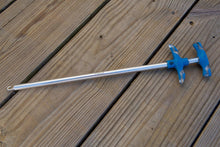 Load image into Gallery viewer, Cuda 18-Inch Titanium-Bonded Large Fish Hook Remover Tool, Blue, (18869)