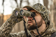 Load image into Gallery viewer, Vortex Diamondback HD 10x42 Binoculars (Mossy Oak Bottomland)