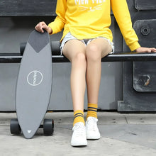 Load image into Gallery viewer, Maxfind Max 2pro electric skateboard four-wheel dual-drive integrated remote control walking