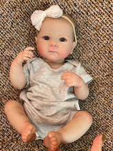 Load image into Gallery viewer, 50cm Collectible Lifelike Realistic Art Reborn Dolls muñecas reborn