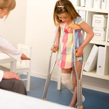 Load image into Gallery viewer, monicare Underarm Crutches for Youth 4'6" - 5'2" Aluminum Adjustable Lightweight Ergonomic Walking Crutches
