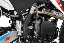 Load image into Gallery viewer, Apollo RFZ Thunder 250 Dirt Bike Green
