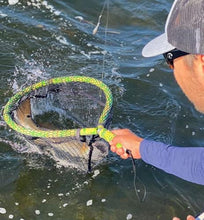 Load image into Gallery viewer, Foreverlast G2 Pro Non-Snag Floating Landing Net for Wade, Fly, Kayak Fishing - Camo

