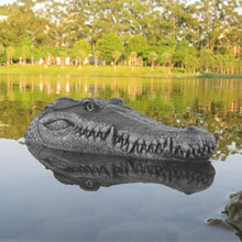 Load image into Gallery viewer, V005 RC Boat 2.4G Remote Control Electric Racing Boat for Pools with Simulation Crocodile Head Spoof Toy
