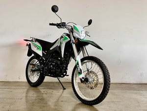 250CC DUAL SPORT ENDURO KLX ON ROAD AND OFF ROAD MOTOCROSS DIRT BIKE STREE LEGAL 20HP - GREEN