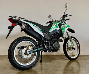 250CC DUAL SPORT ENDURO KLX ON ROAD AND OFF ROAD MOTOCROSS DIRT BIKE STREE LEGAL 20HP - GREEN