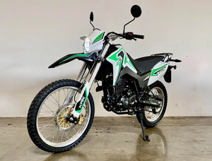 250CC DUAL SPORT ENDURO KLX ON ROAD AND OFF ROAD MOTOCROSS DIRT BIKE STREE LEGAL 20HP - GREEN