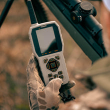 Load image into Gallery viewer, FOXPRO Hellcat Pro Electronic Predator Call
