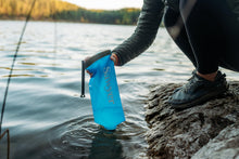 Load image into Gallery viewer, Sawyer Squeeze Water Filtration System, Cnoc Premium 2 Liter Bladder, Blue
