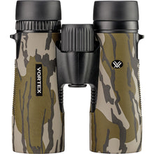 Load image into Gallery viewer, Vortex Diamondback HD 10x42 Binoculars (Mossy Oak Bottomland)
