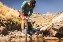 Load image into Gallery viewer, Sawyer Squeeze Water Filtration System, Cnoc Premium 2 Liter Bladder, Clear
