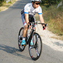 Load image into Gallery viewer, XC550 Road Bike 21 Speed Road Bicycle for Adults Men and Women Disc Brake 700C Race Bike for Beginner to Intermediate Bicycle
