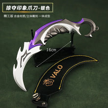 Load image into Gallery viewer, Claw Blade with Leather Sheath Full Metal Replica Miniature Fantasy Figurine
